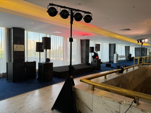 Т-образная стойка