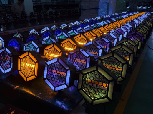 Аренда линейного прожектора Portman P2 Hexaline