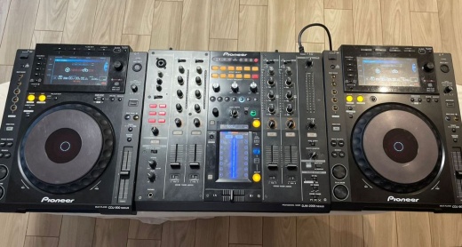 Dj-комплект 2x Pioneer CDJ900nexus + DJM2000nexus
